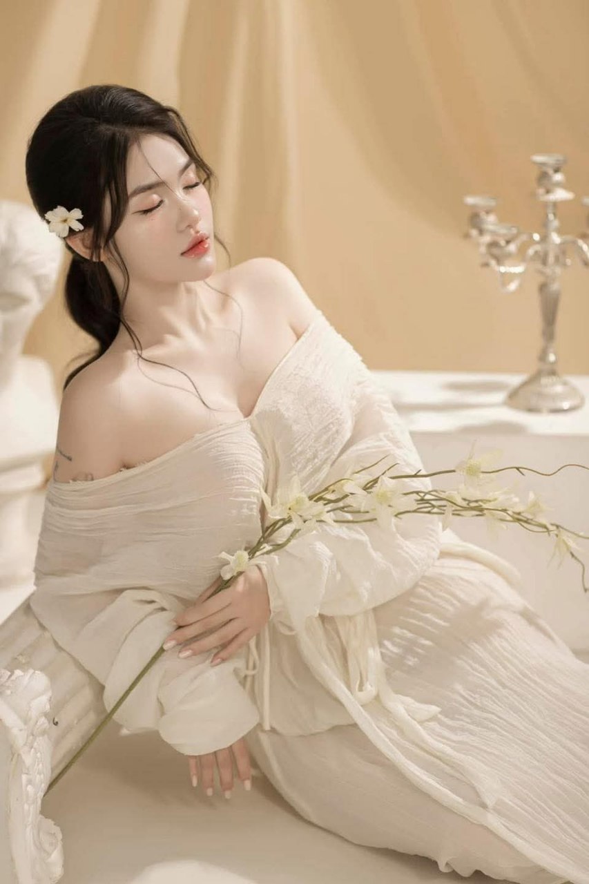 Anh trai giàu có bị em gần nhà trẻ đẹp đã có người chồng mới chuyển đến gạ địt