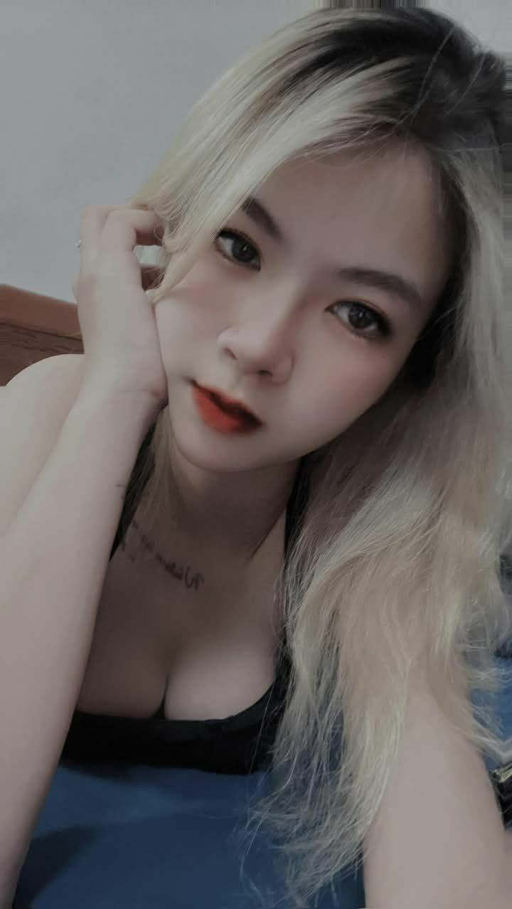 Lồn em khít anh địt mà chỉ muốt ra Mysaaat